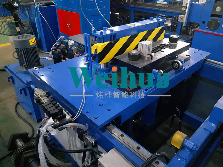 數(shù)控折彎?rùn)C(jī)是什么，有什么特點(diǎn)